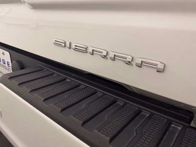2023 White Frost Tricoat GMC Sierra 1500 Denali 4X4 Truck