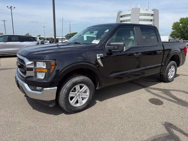 2023 Agate Black Metallic Ford F-150 XLT 4X4 Truck