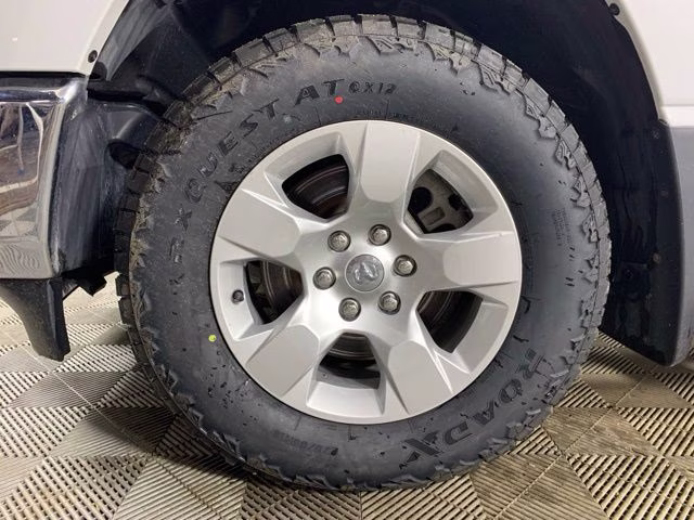 2022 Bright White Clearcoat Ram 1500 Big Horn 4X4 Truck
