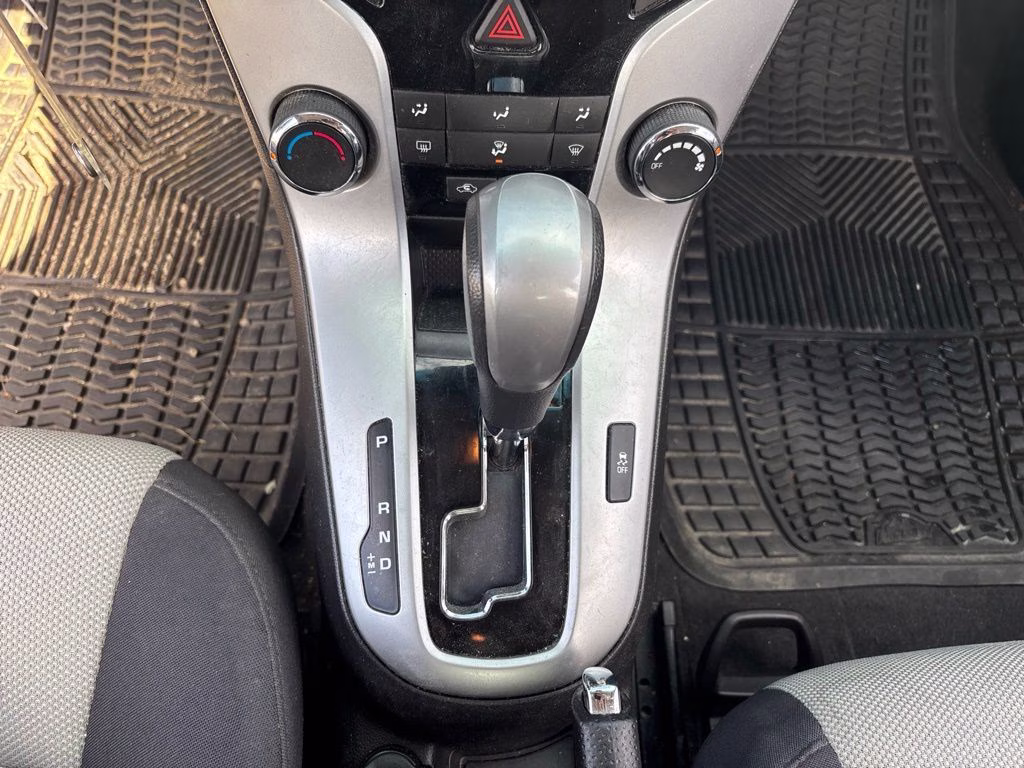 2015 Silver Ice Metallic Chevrolet Cruze LS FWD Sedan