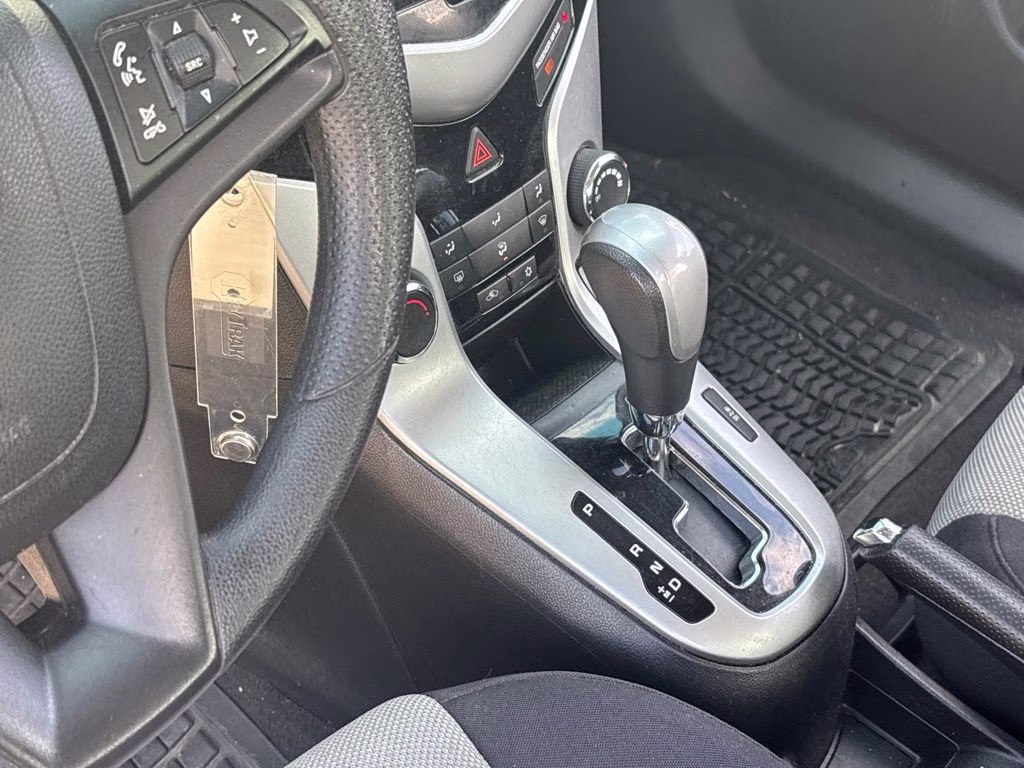 2015 Silver Ice Metallic Chevrolet Cruze LS FWD Sedan