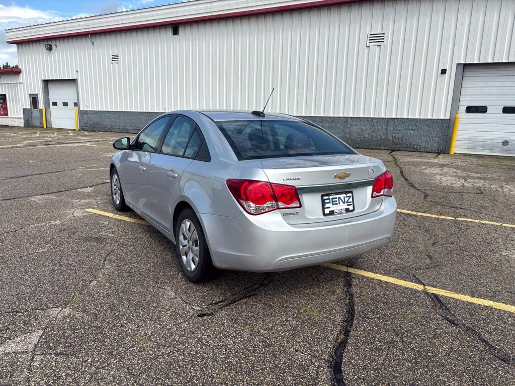 2015 Silver Ice Metallic Chevrolet Cruze LS FWD Sedan