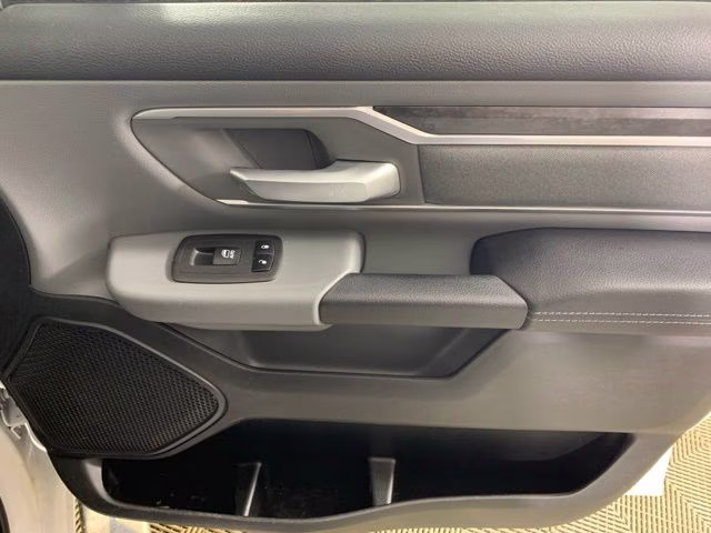 2022 Bright White Clearcoat Ram 1500 Big Horn 4X4 Truck