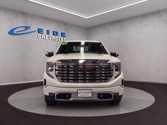2023 White Frost Tricoat GMC Sierra 1500 Denali 4X4 Truck