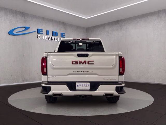 2023 White Frost Tricoat GMC Sierra 1500 Denali 4X4 Truck