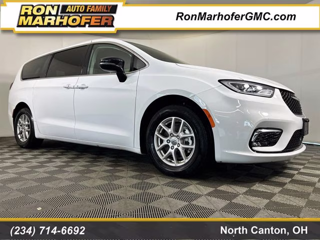 2024 Bright White Clearcoat Chrysler Pacifica Touring L FWD Van