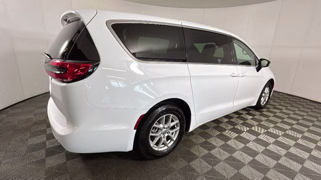 2024 Bright White Clearcoat Chrysler Pacifica Touring L FWD Van