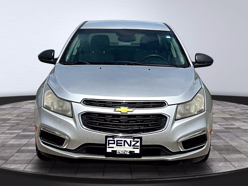 Used 2015 Chevrolet Cruze LS with VIN 1G1PA5SH7F7244958 for sale in Rochester, Minnesota