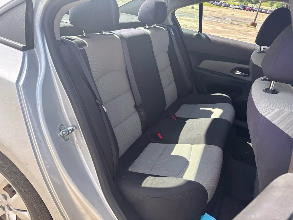 2015 Silver Ice Metallic Chevrolet Cruze LS FWD Sedan