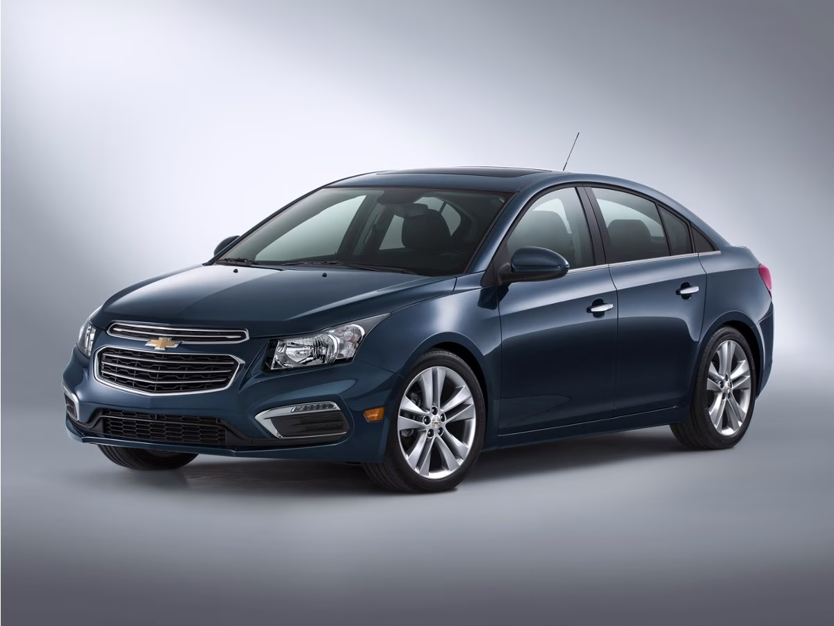 2015 Silver Ice Metallic Chevrolet Cruze LS FWD Sedan