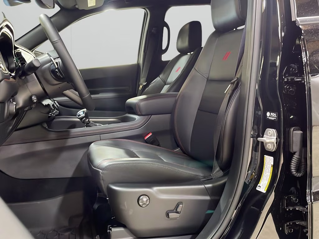 2026 DB Black Crystal Clearcoat Dodge Durango GT Plus HEMI V8 AWD SUV