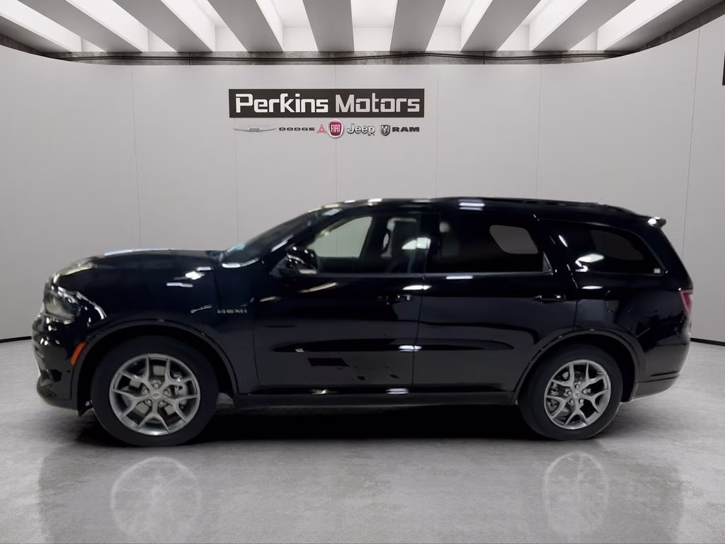 2026 DB Black Crystal Clearcoat Dodge Durango GT Plus HEMI V8 AWD SUV