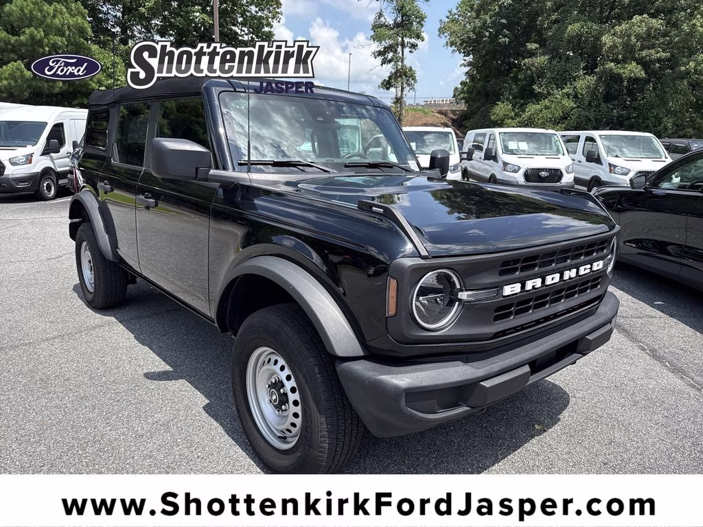 2023 Ford Bronco Base 4x4's photo
