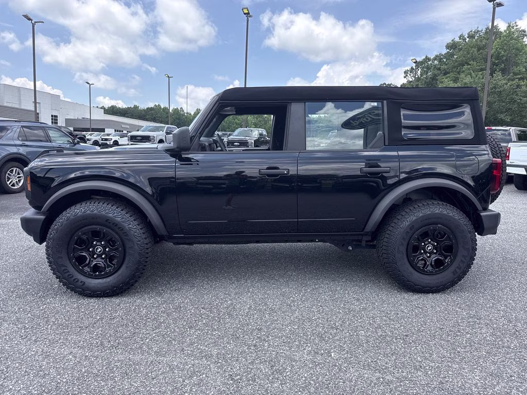 2023 Shadow Black Ford Bronco Base 4X4 SUV
