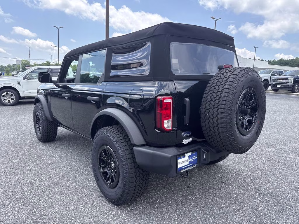 2023 Shadow Black Ford Bronco Base 4X4 SUV