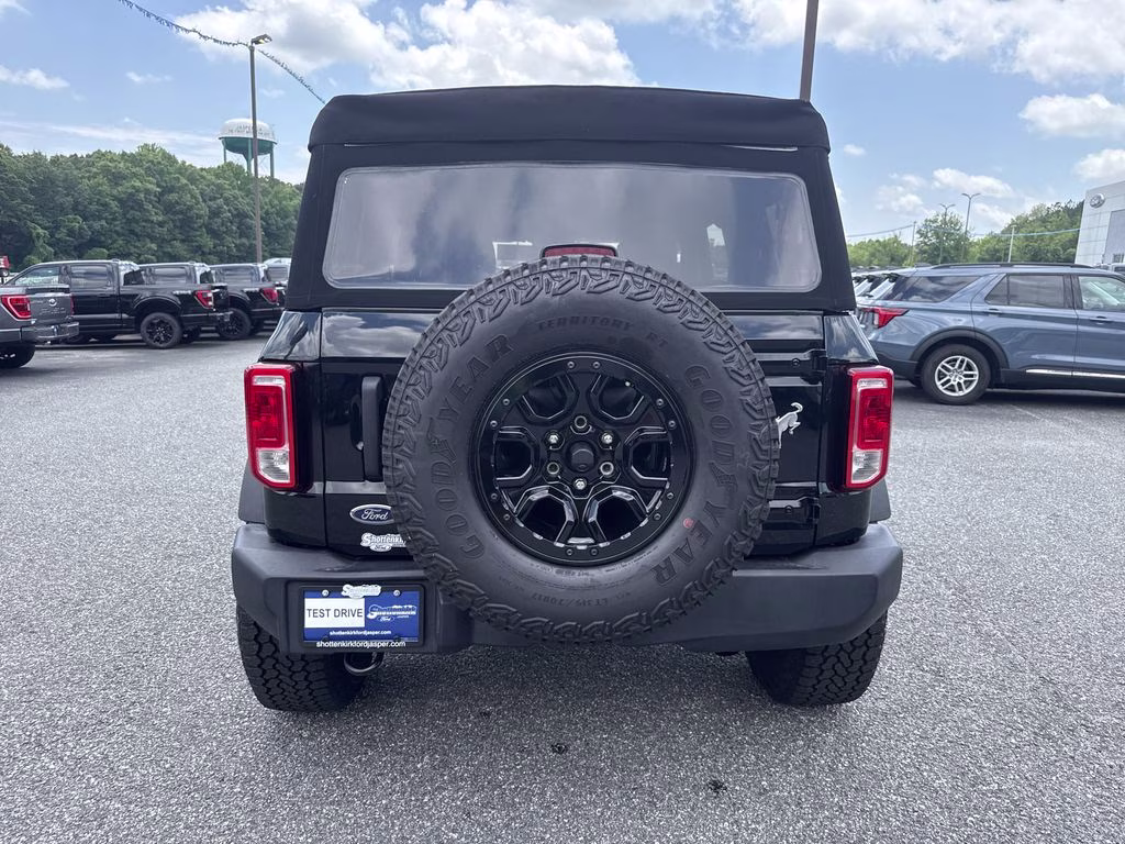 2023 Shadow Black Ford Bronco Base 4X4 SUV