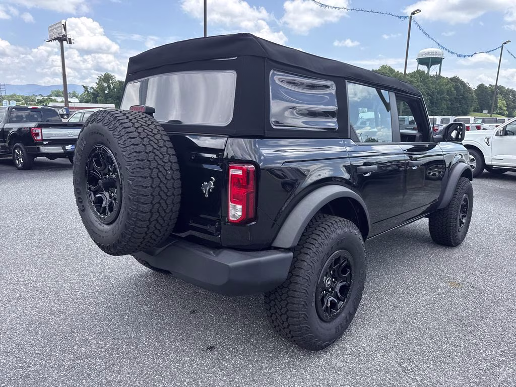 2023 Shadow Black Ford Bronco Base 4X4 SUV