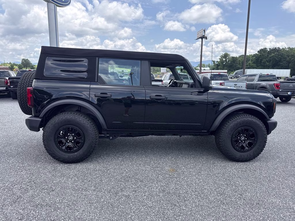 2023 Shadow Black Ford Bronco Base 4X4 SUV