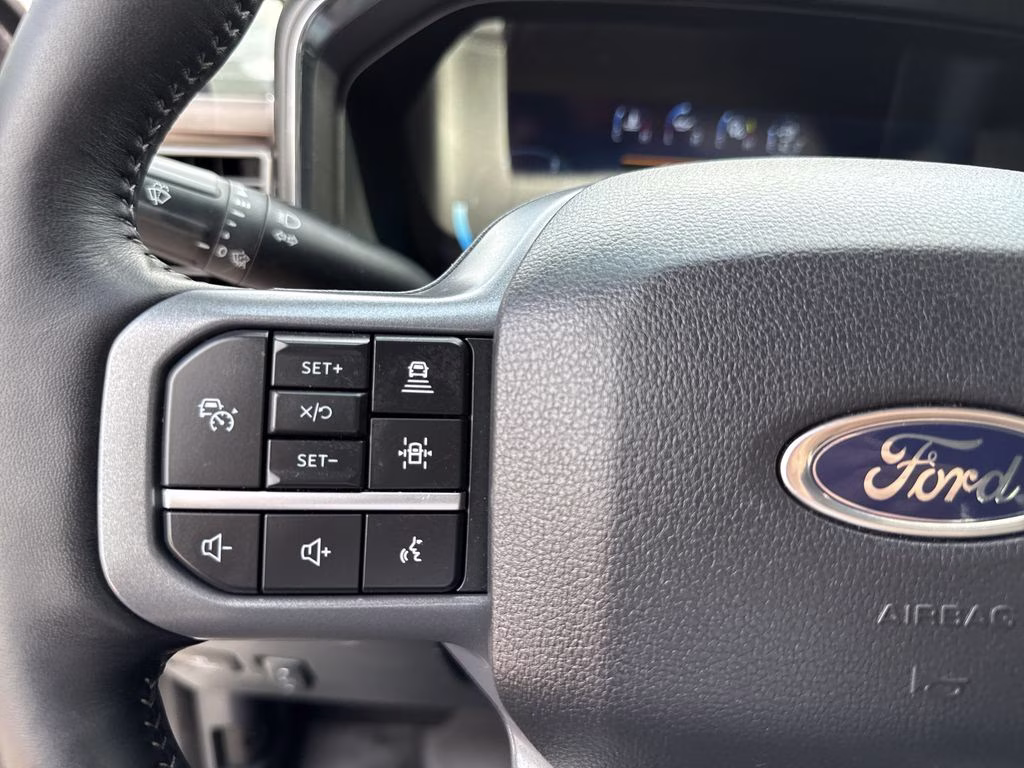 2024 Gray Metallic Ford Super Duty F-250 SRW Lariat 4X4 Truck