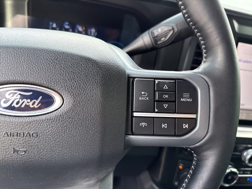 2024 Gray Metallic Ford Super Duty F-250 SRW Lariat 4X4 Truck