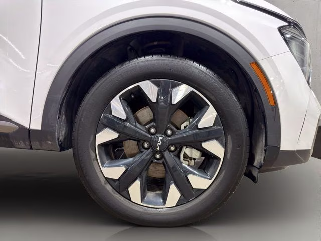 2024 Glacial White Pearl Kia Sportage X-Line AWD SUV