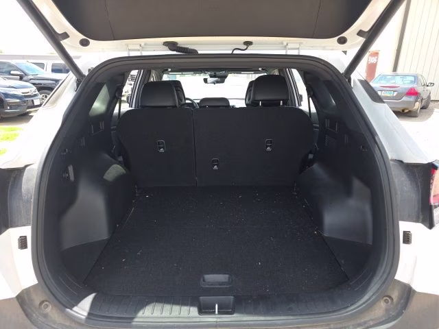 2024 Glacial White Pearl Kia Sportage X-Line AWD SUV