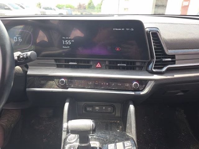 2024 Glacial White Pearl Kia Sportage X-Line AWD SUV