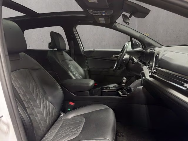 2024 Glacial White Pearl Kia Sportage X-Line AWD SUV