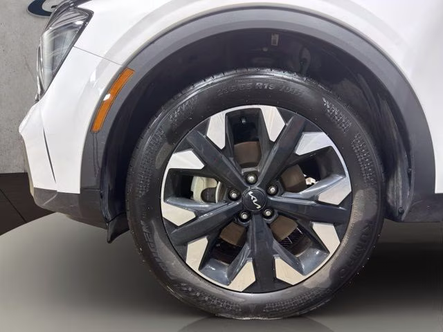 2024 Glacial White Pearl Kia Sportage X-Line AWD SUV