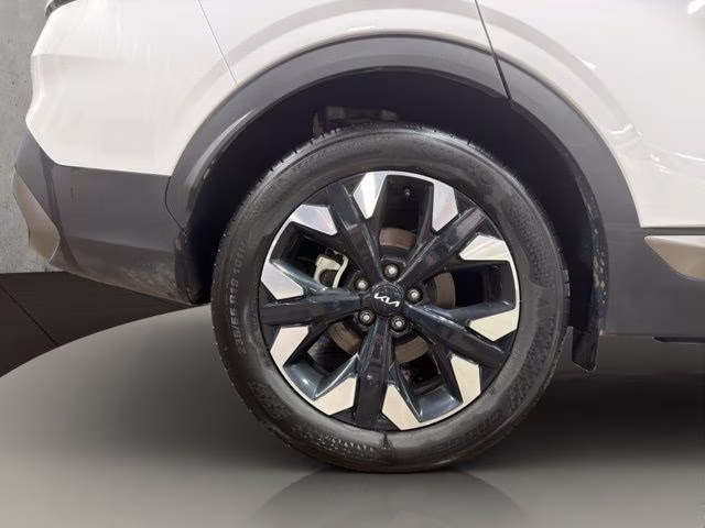 2024 Glacial White Pearl Kia Sportage X-Line AWD SUV