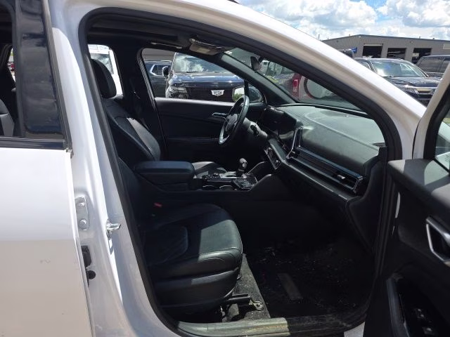 2024 Glacial White Pearl Kia Sportage X-Line AWD SUV