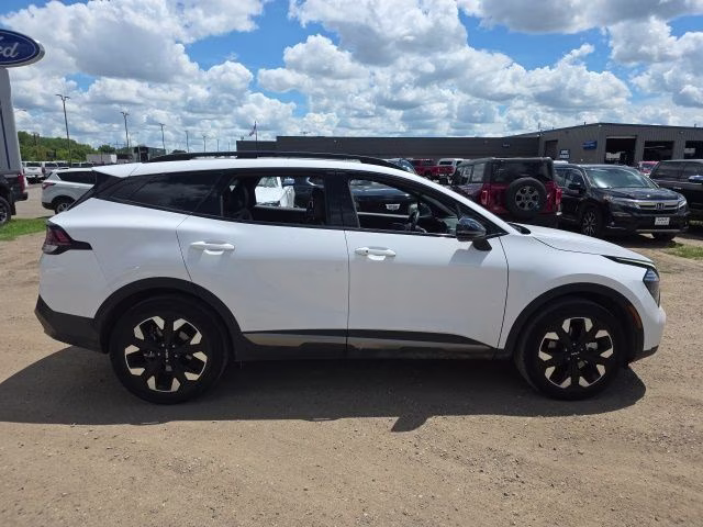 2024 Glacial White Pearl Kia Sportage X-Line AWD SUV