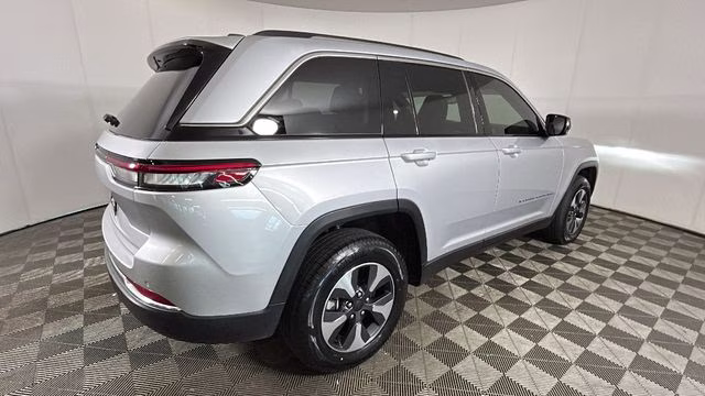 2024 Silver Zynith Jeep Grand Cherokee 4xe 4X4 SUV