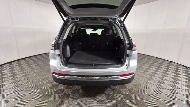 2024 Silver Zynith Jeep Grand Cherokee 4xe 4X4 SUV