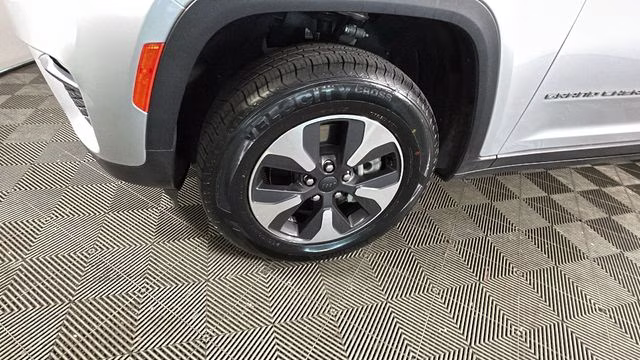 2024 Silver Zynith Jeep Grand Cherokee 4xe 4X4 SUV