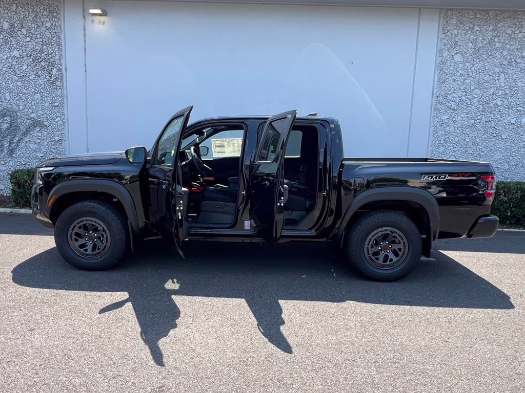 2026 Super Black Nissan Frontier PRO-4X 4X4 Truck