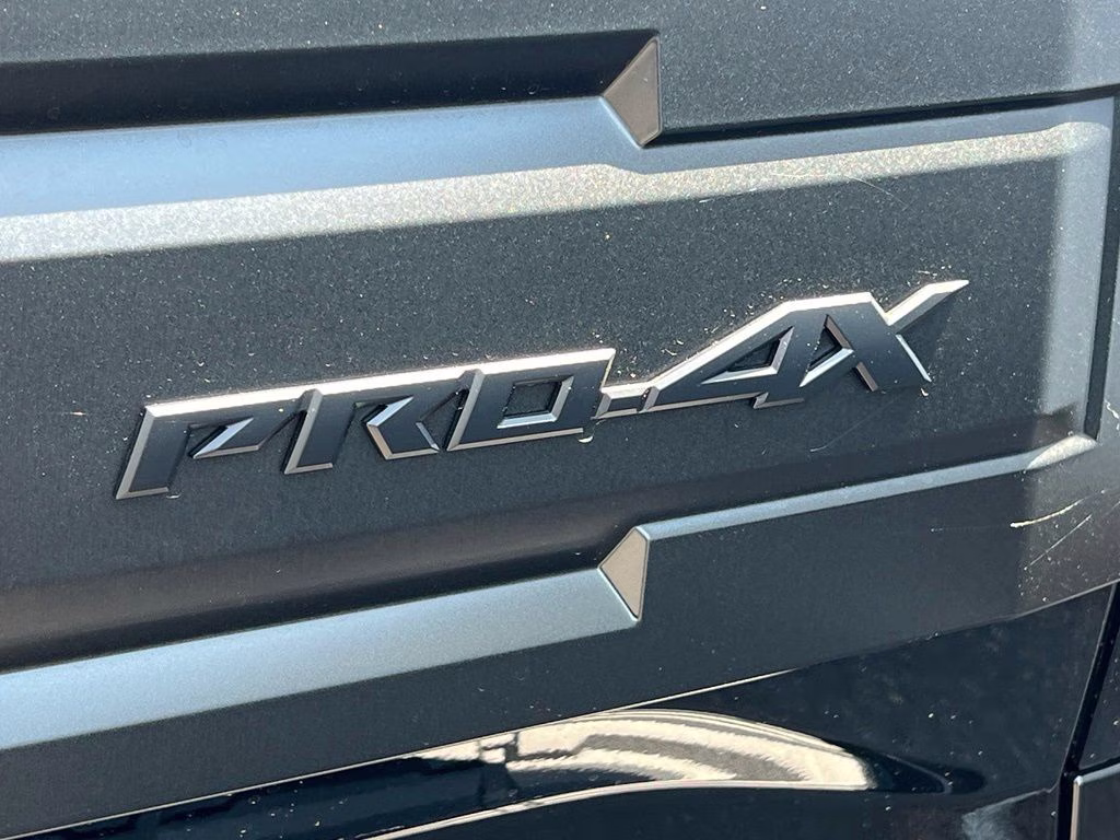 2026 Super Black Nissan Frontier PRO-4X 4X4 Truck