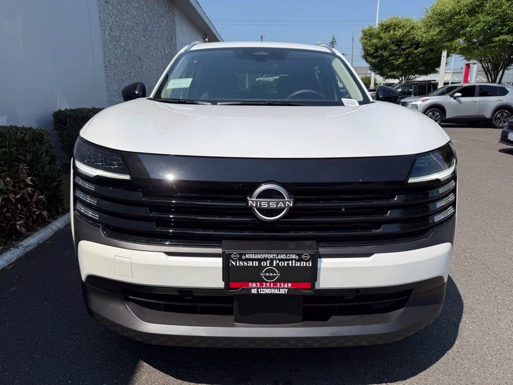 2026 Aspen White Tricoat Nissan Kicks SV AWD SUV