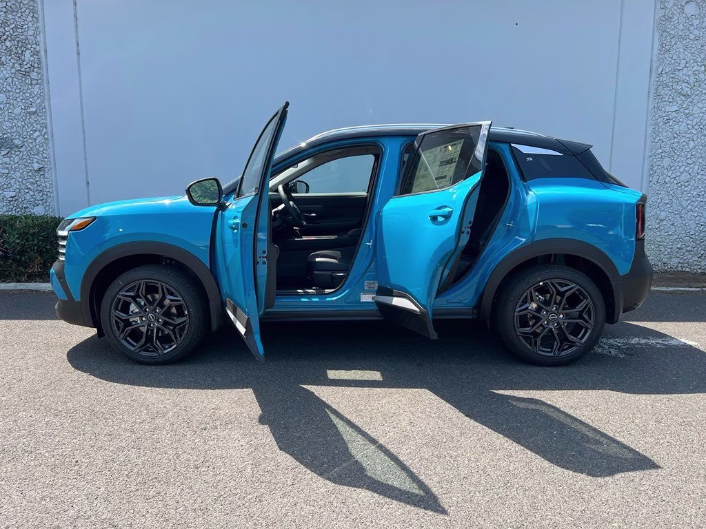 2026 Arctic Ice Blue/Black Nissan Kicks SR AWD SUV