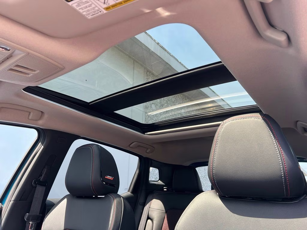 2026 Arctic Ice Blue/Black Nissan Kicks SR AWD SUV