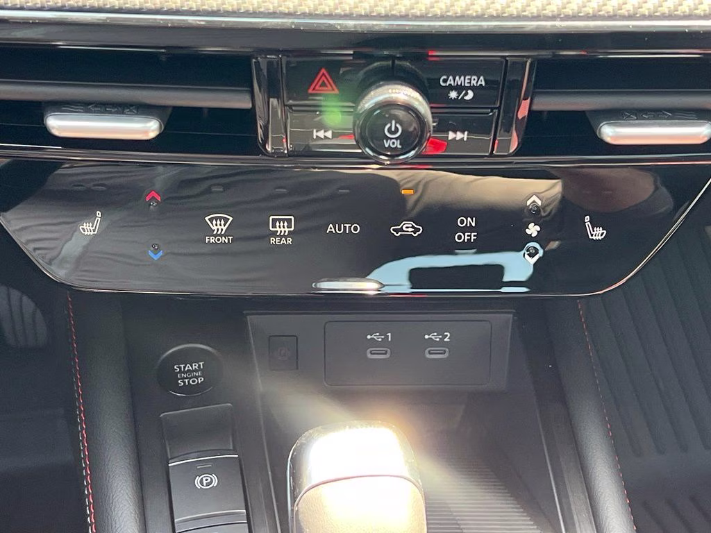 2026 Arctic Ice Blue/Black Nissan Kicks SR AWD SUV