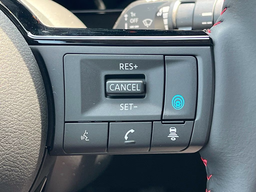 2026 Arctic Ice Blue/Black Nissan Kicks SR AWD SUV