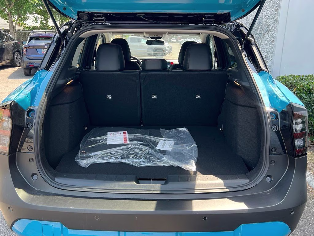 2026 Arctic Ice Blue/Black Nissan Kicks SR AWD SUV
