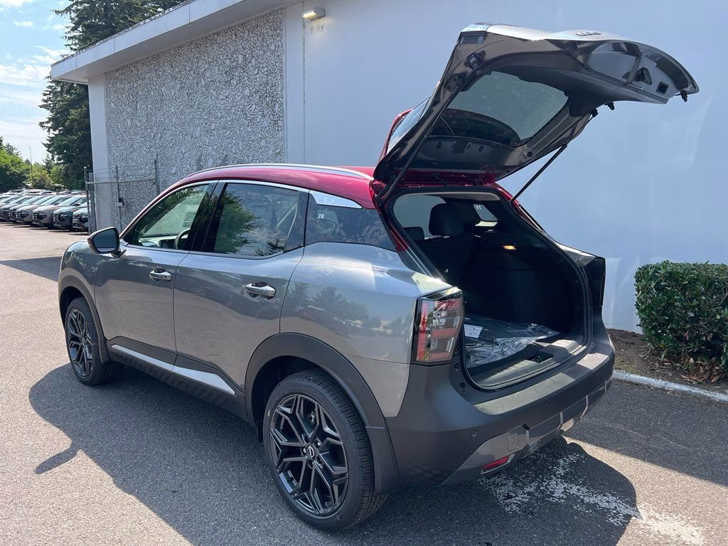 2026 Gun Metallic/Scarlet Ember Tintcoat Nissan Kicks SR AWD SUV