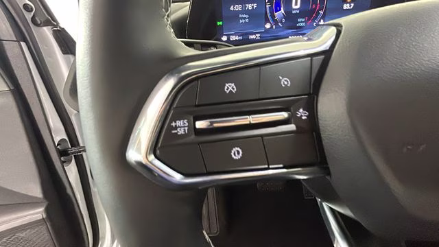 2025 White Chevrolet Traverse LT AWD SUV