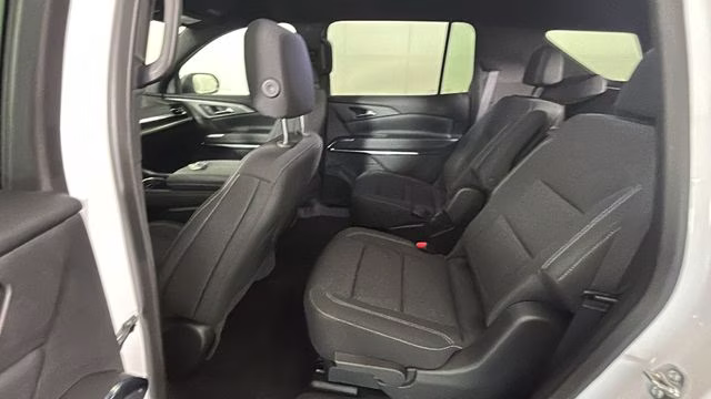 2025 White Chevrolet Traverse LT AWD SUV
