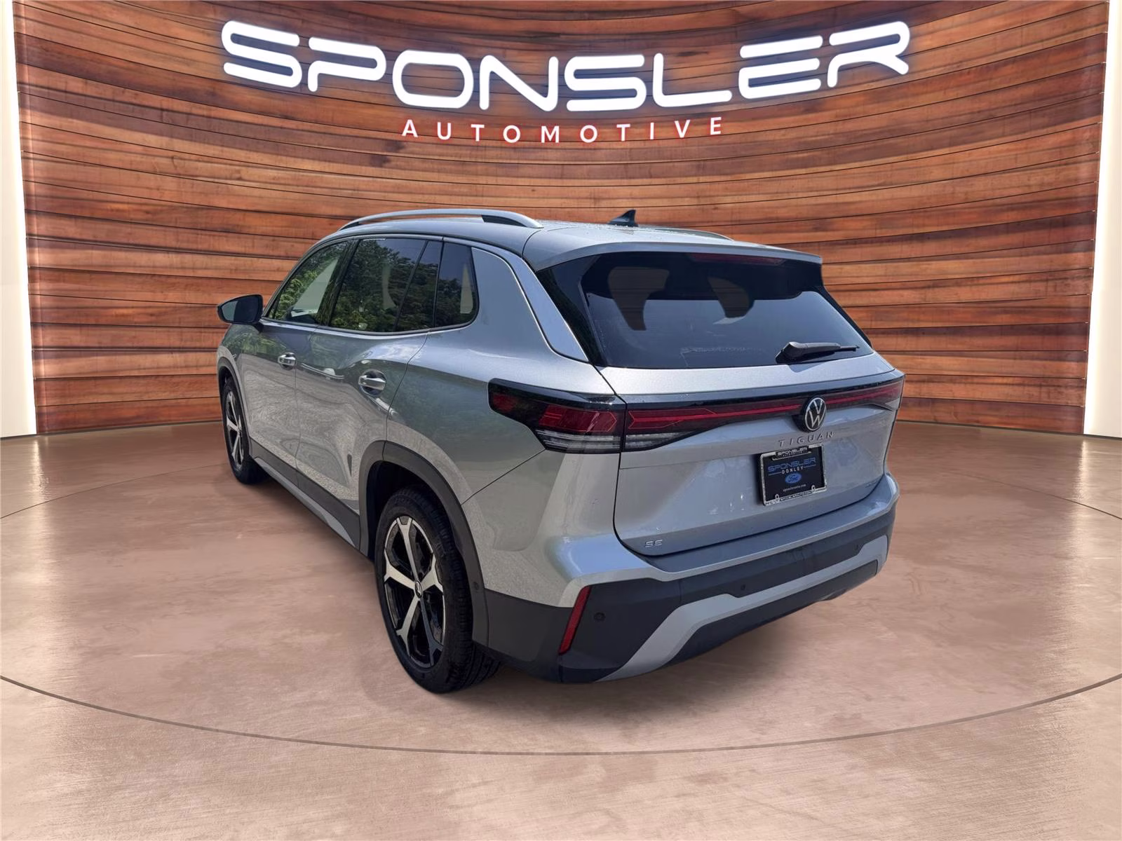 2025 Pyrite Silver Metallic Volkswagen Tiguan SE FWD SUV