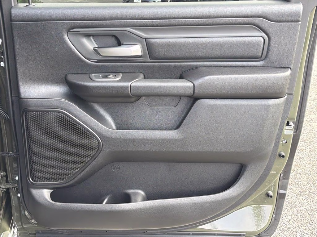 2026 Tank_Exterior Ram 1500 Express 4X4 Truck