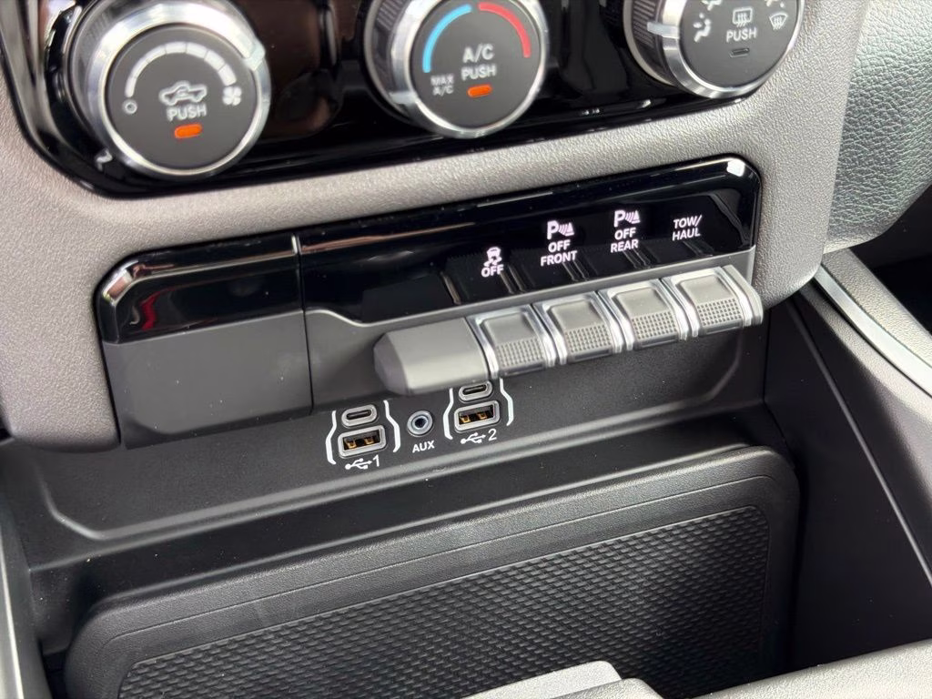 2026 Tank_Exterior Ram 1500 Express 4X4 Truck
