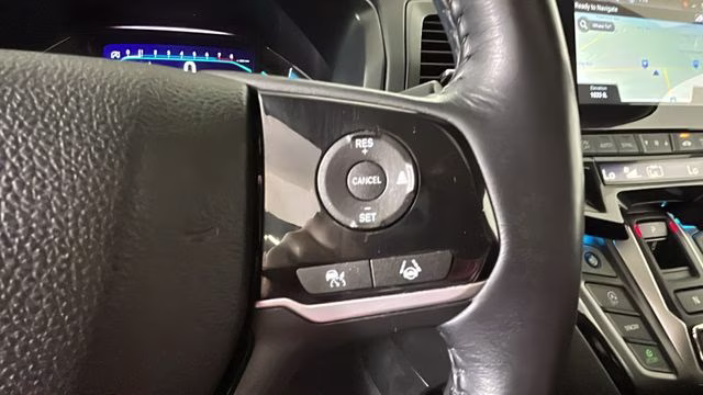 2021 Platinum White Honda Odyssey Touring FWD Van